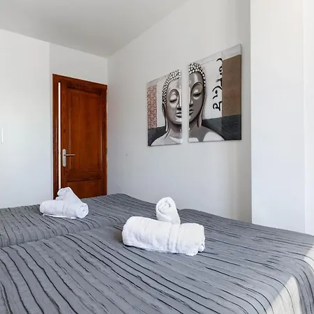 Apartment Yourhouse Blau Blue Sea View 2 3